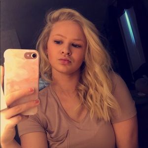 Meet your Posher, Macie